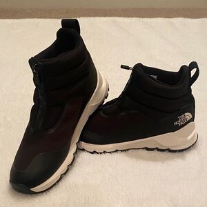 The North Face W THERMOBALL PROGRESSIVE ZIP II WP  WOMEN'S SIZE 8  NEVER WORN